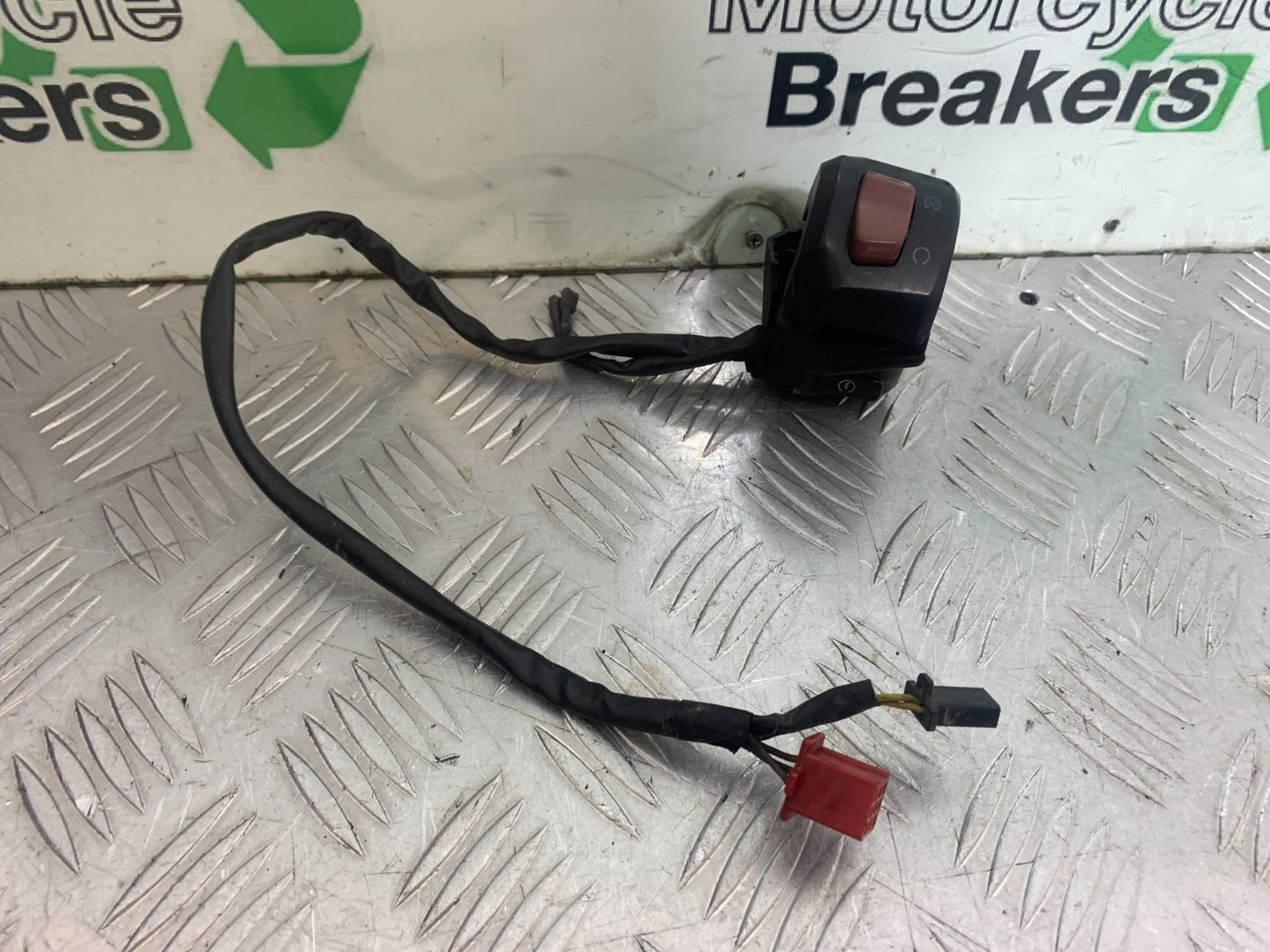 ROYAL ENFIELD HIMALAYAN 411 RIGHT SWITCH GEAR  YEAR 2018-2023 (CMB1322)