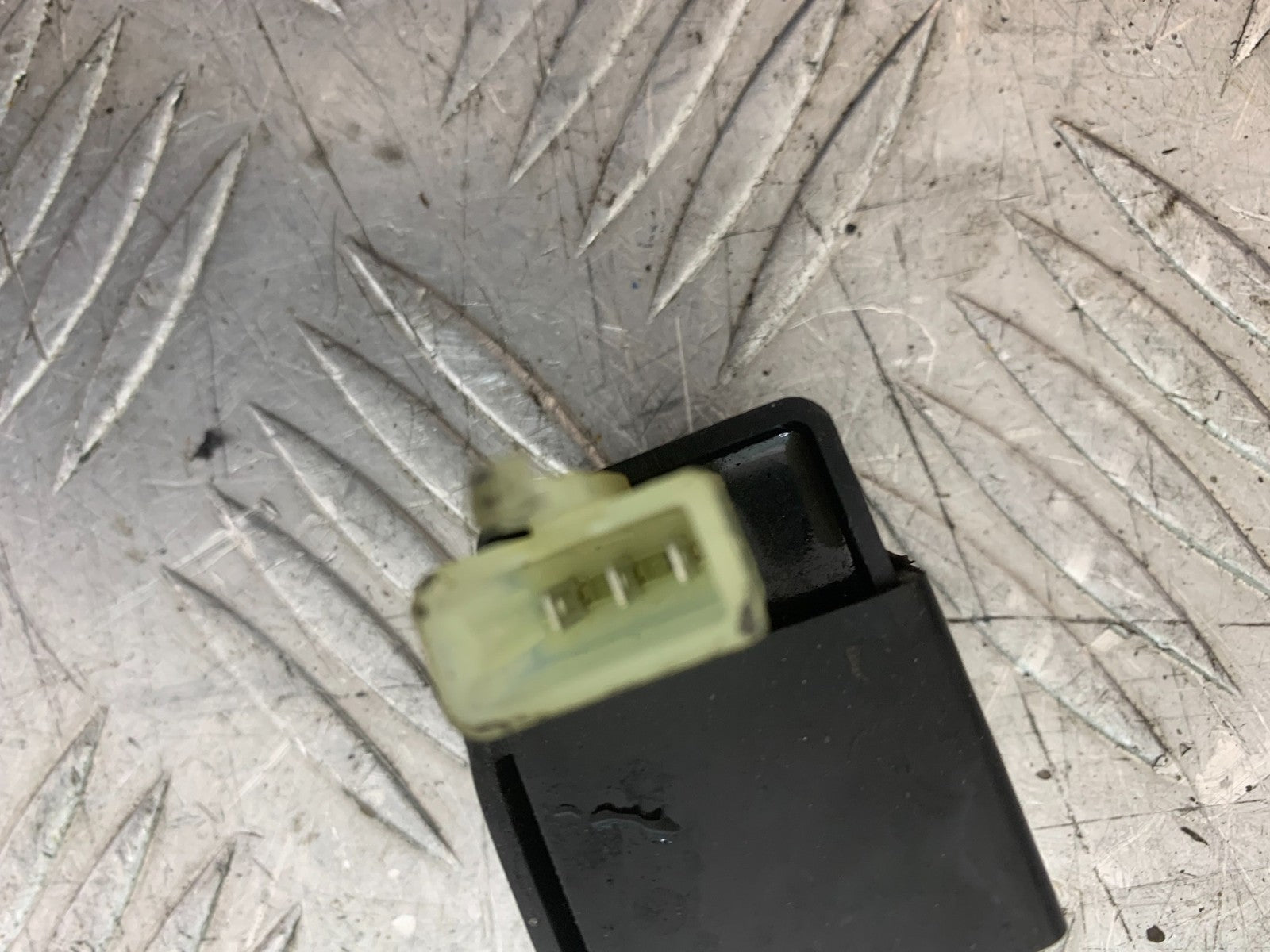 HONDA NT650 V DEAUVILLE PETROL PUMP RELAY  YEAR 1998-01(CMB1320)