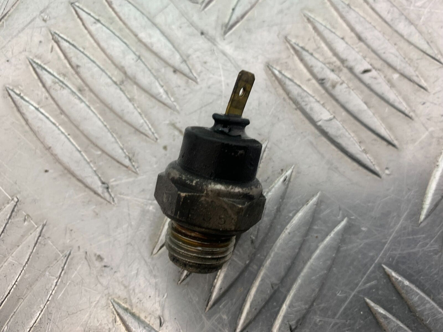 HONDA CBR1100 BLACKBIRD FAN SWITCH  YEAR 1999-2005 (CMB1103)