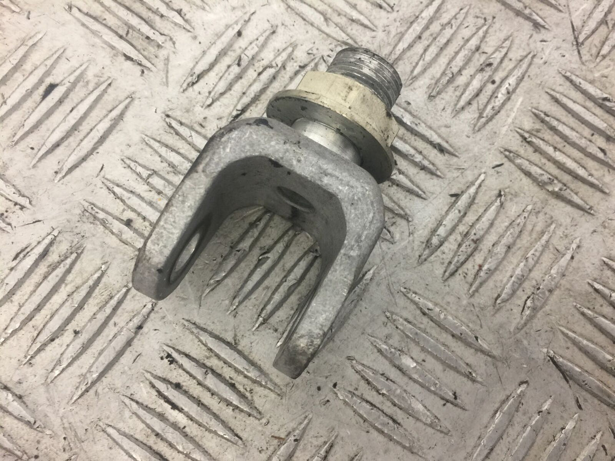 SUZUKI GSXR 750 L1 SHOCK MOUNT  YEAR 2012-2015 (STOCK 632)