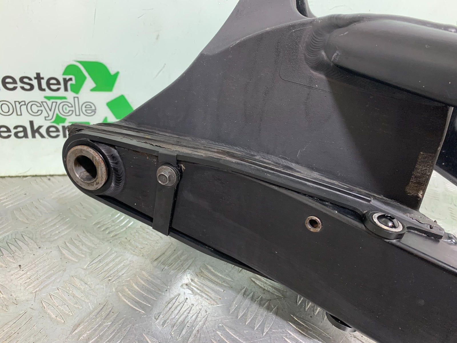 HONDA CBR1000 RR CBR1000RR FIREBLADE SWINGARM 2008-2011 (CMB1179)