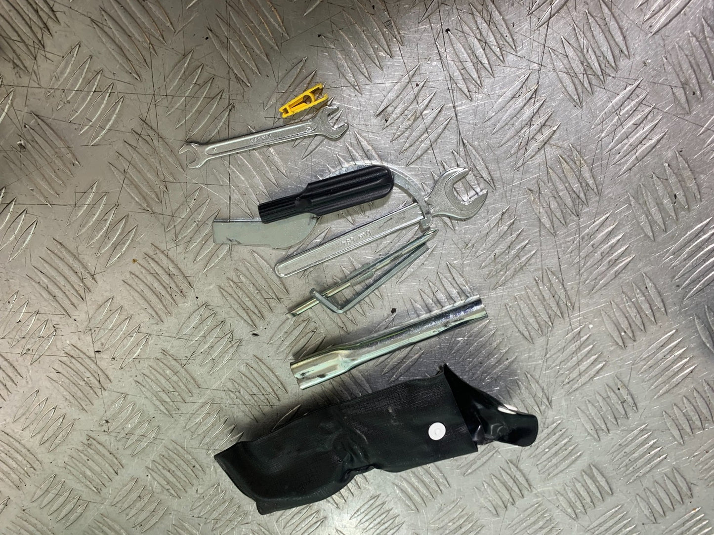 APRILIA RSV4 FACTORY TOOL KIT  YEAR 2009-2012 (CMB1224)