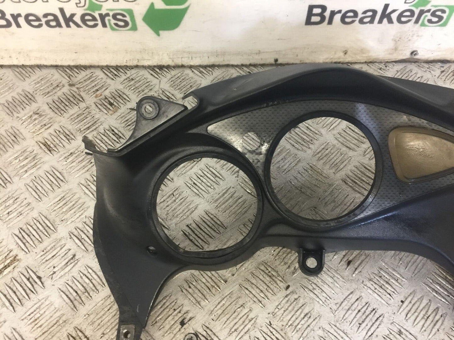 SUZUKI SV650 SV 650 CLOCKS SURROUND   YEAR 1999 (STOCK 681)