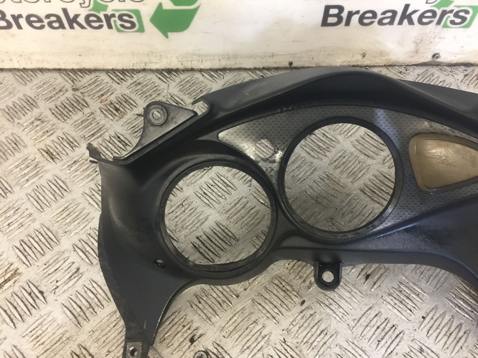 SUZUKI SV650 SV 650 CLOCKS SURROUND   YEAR 1999 (STOCK 681)