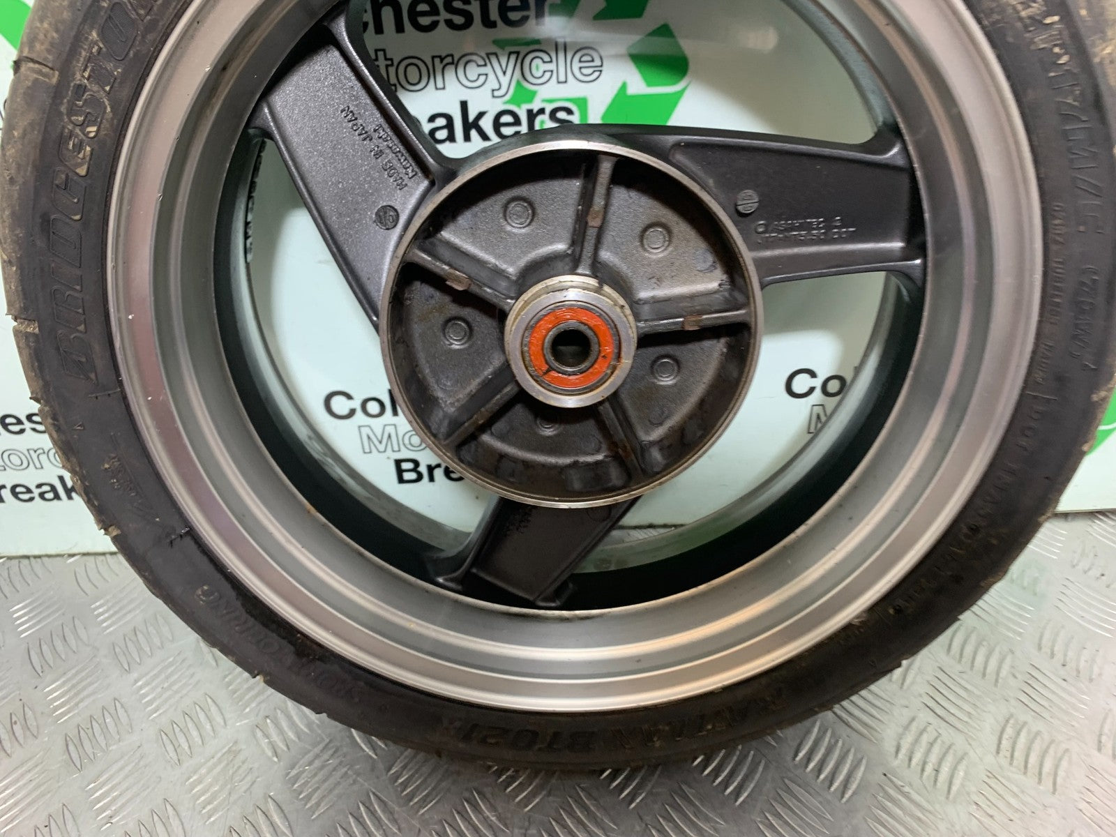 KAWASAKI ZZR1100 D REAR WHEEL  YEAR 1993-2001 (CMB1189)