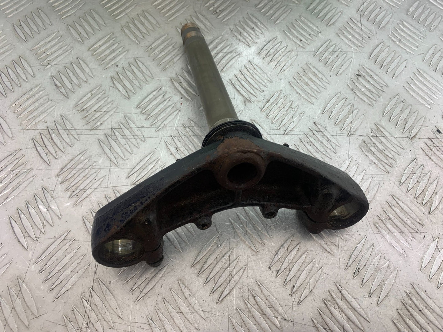 HONDA XL125 VARADERO BOTTOM YOKE  YEAR 2001-2006  (CMB1210)
