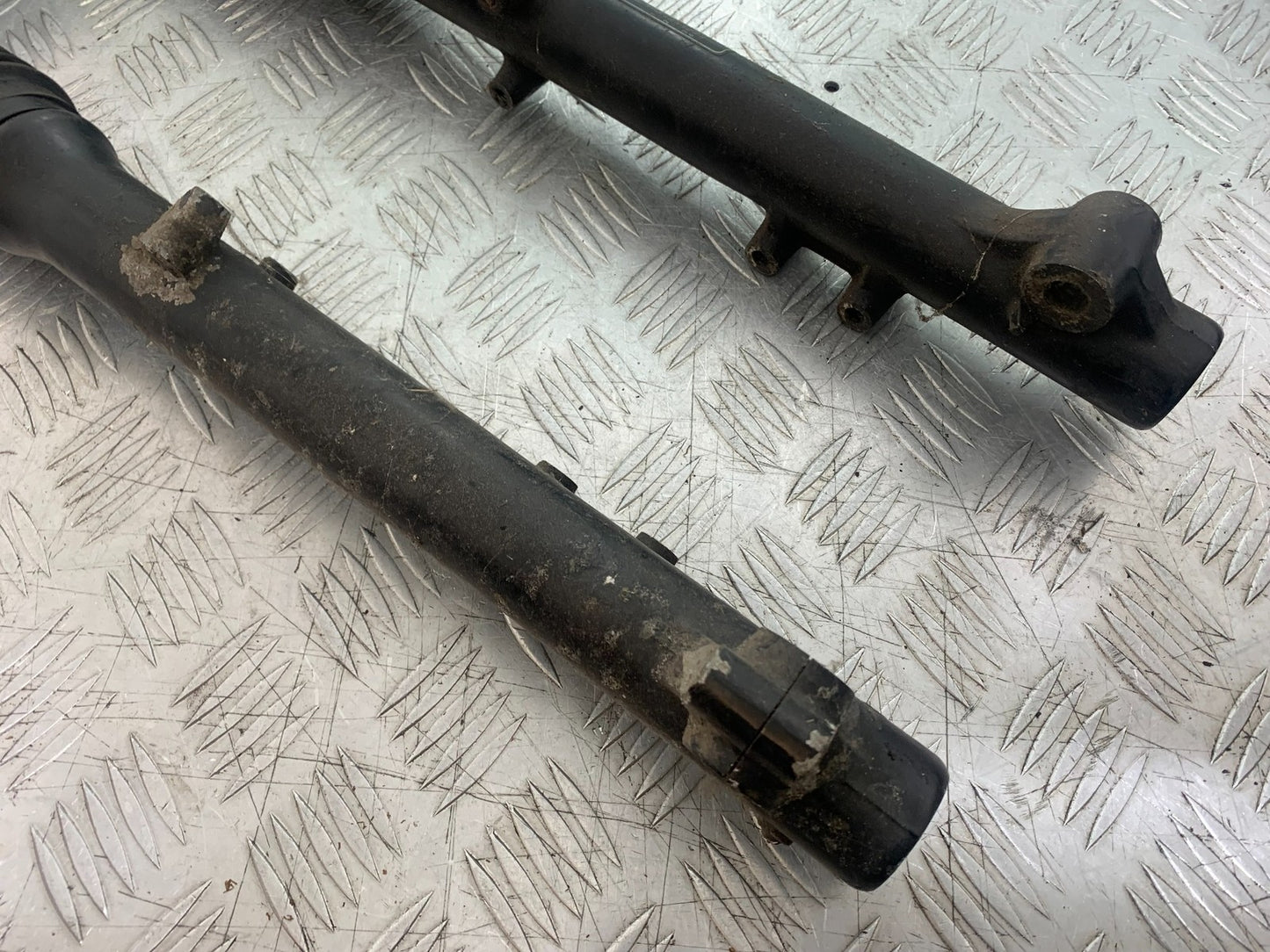 KAWASAKI GT550 GT 550 FORKS  YEAR 1989-1994