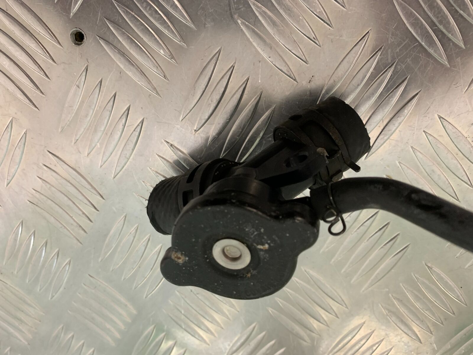 KAWASAKI Z1000 SX RADIATOR CAP  YEAR 2011-16 (STOCK 942)