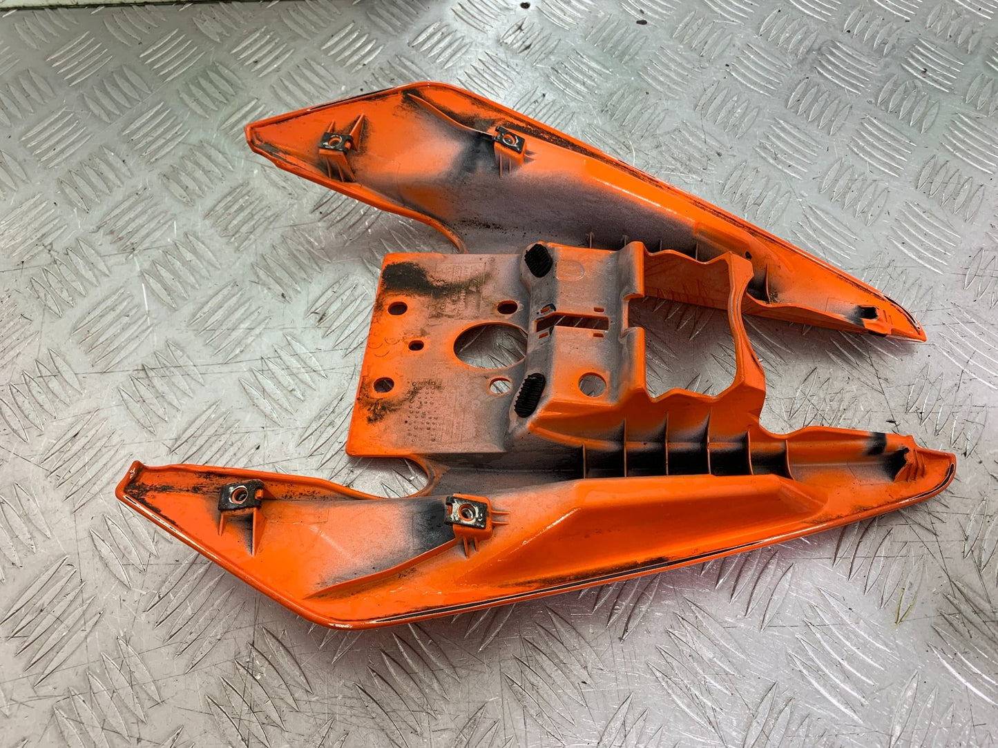 KTM RC125 RC 125 TAIL PIECE YEAR 2017-2022 (CMB 1244)