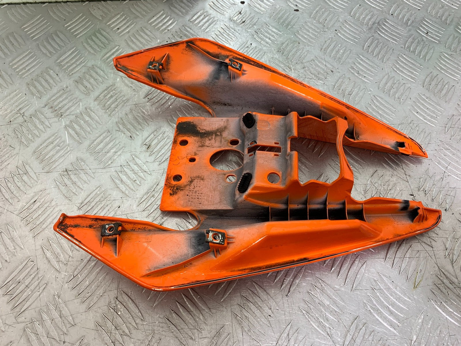 KTM RC125 RC 125 TAIL PIECE YEAR 2017-2022 (CMB 1244)