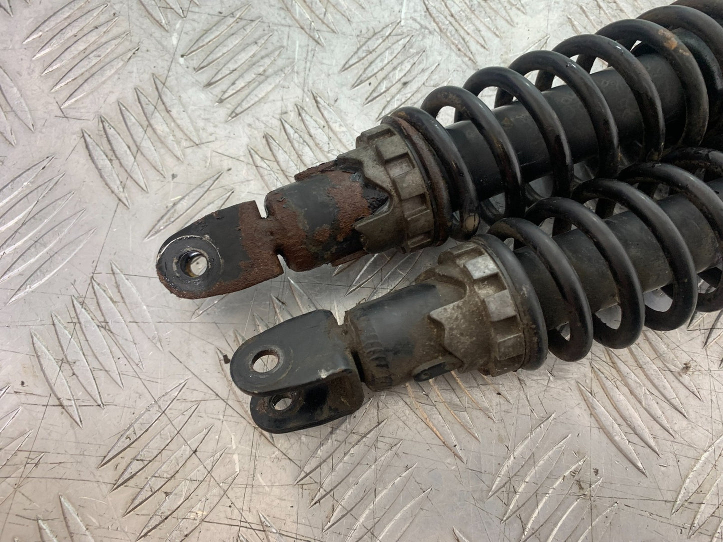 YAMAHA XMAX 250 XMAX 250 REAR SHOCKS  YEAR 2006-09 (CMB1201)