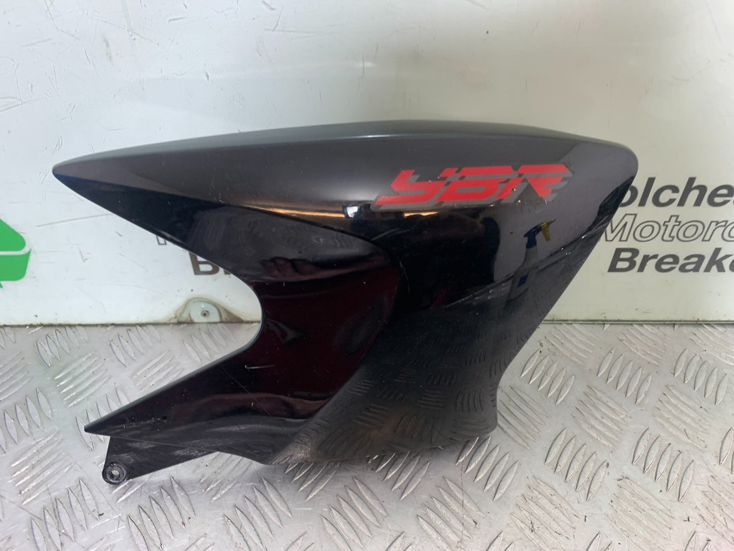 YAMAHA YBR125 YBR 125 RIGHT TANK PANEL  YEAR 2010-2017 (CMB1252)
