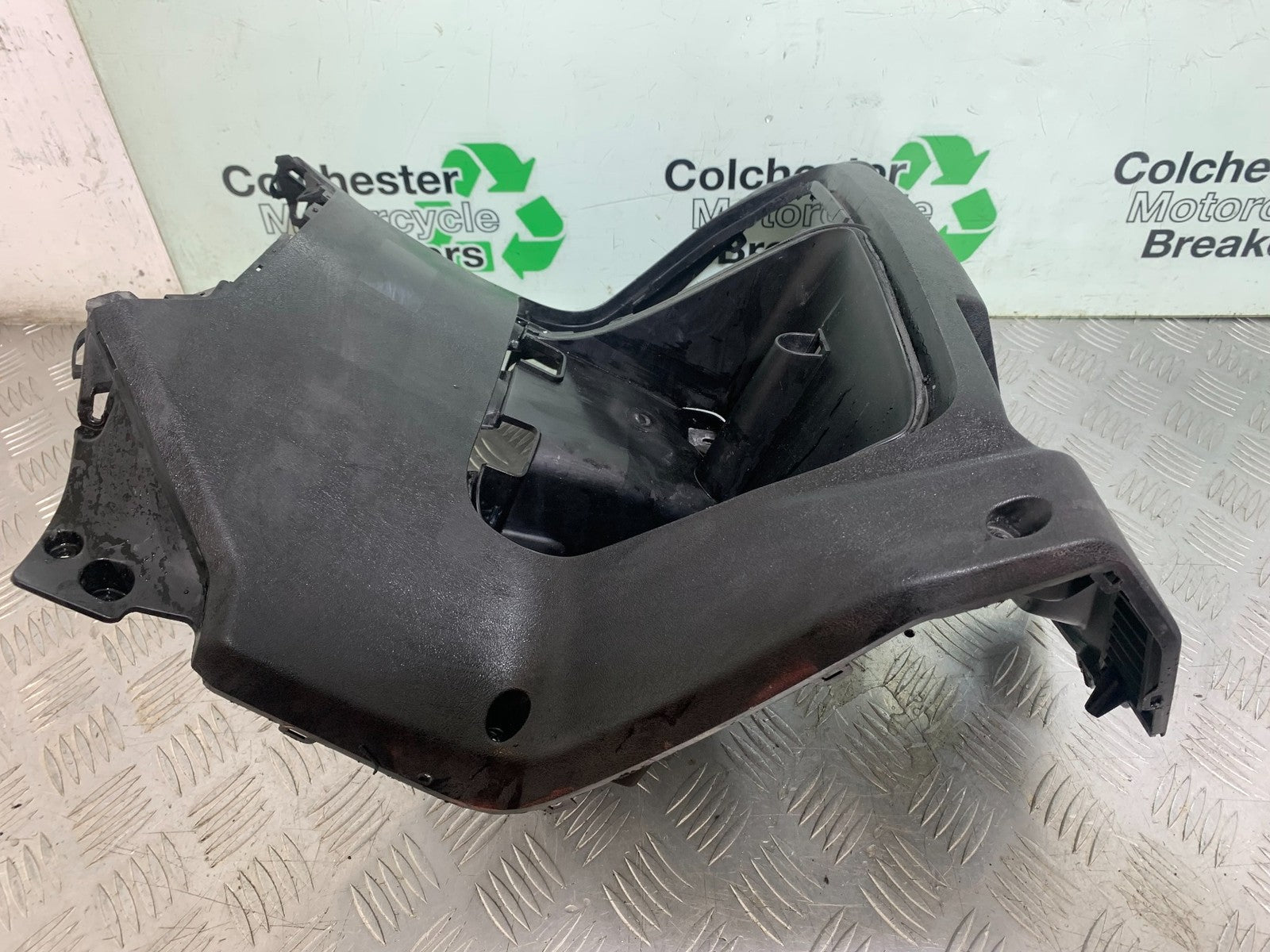 YAMAHA XMAX 250 XMAX 250 INNER PANELS  YEAR 2006-09 (CMB1201)
