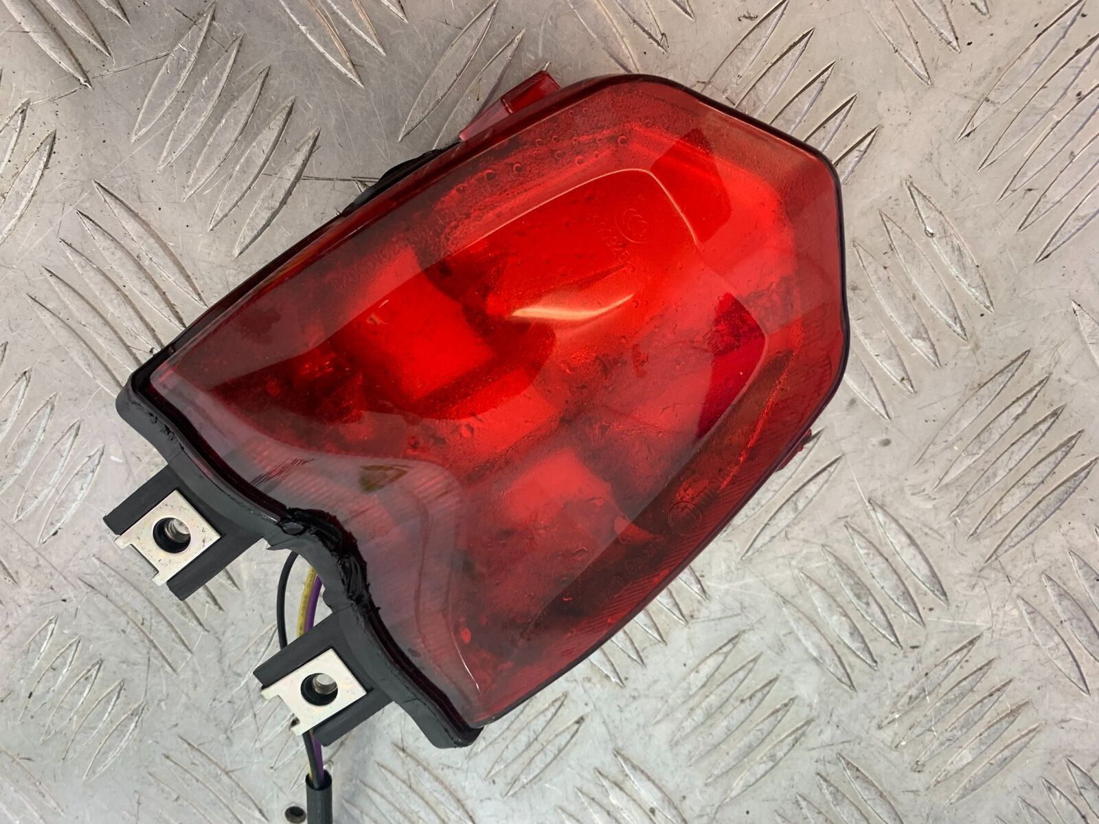 BENELLI TORNADO TNT 125 REAR LIGHT  YEAR 2024 (CMB1090)