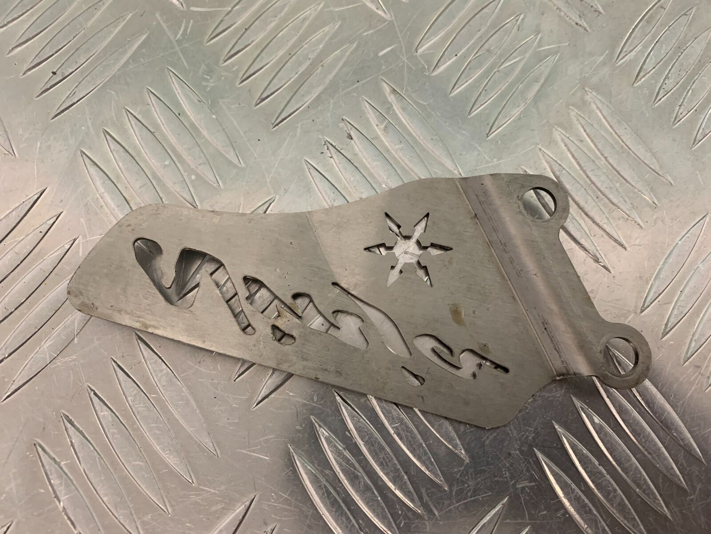 KAWASAKI ZX9R ZX9 C RIGHT HEEL PLATE  YEAR 1998-99 (STOCK 957)