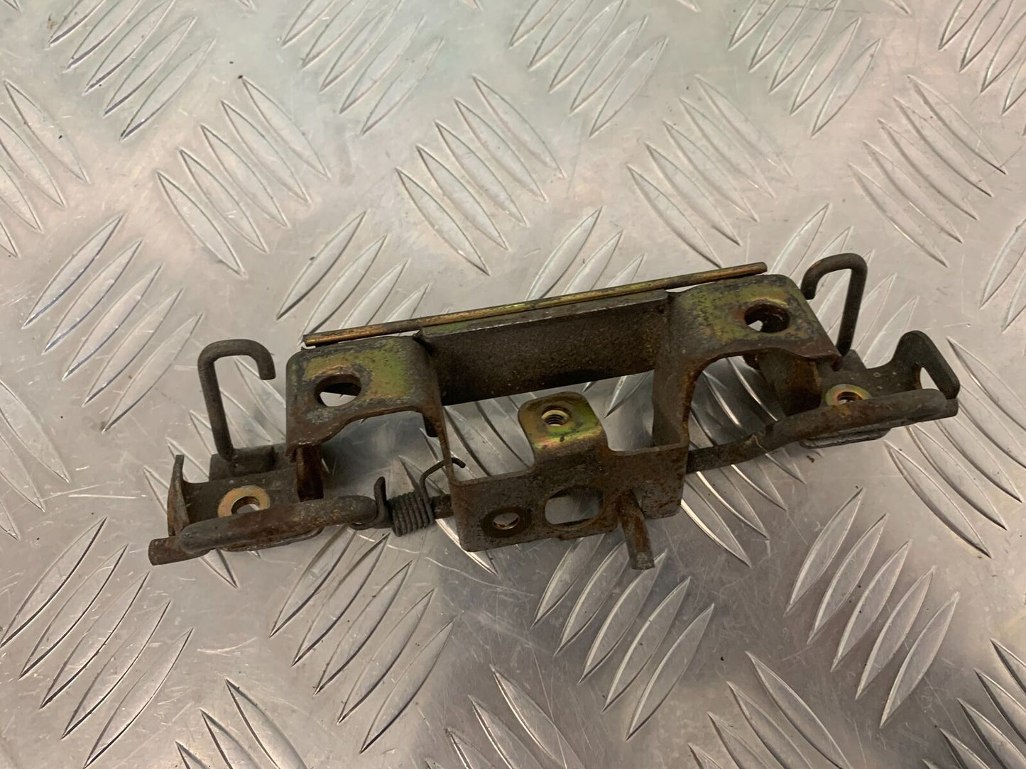 HONDA CBR 400 NC23 TRI-ARM SEAT BRACKET  YEAR 1987-89 (STOCK 969)
