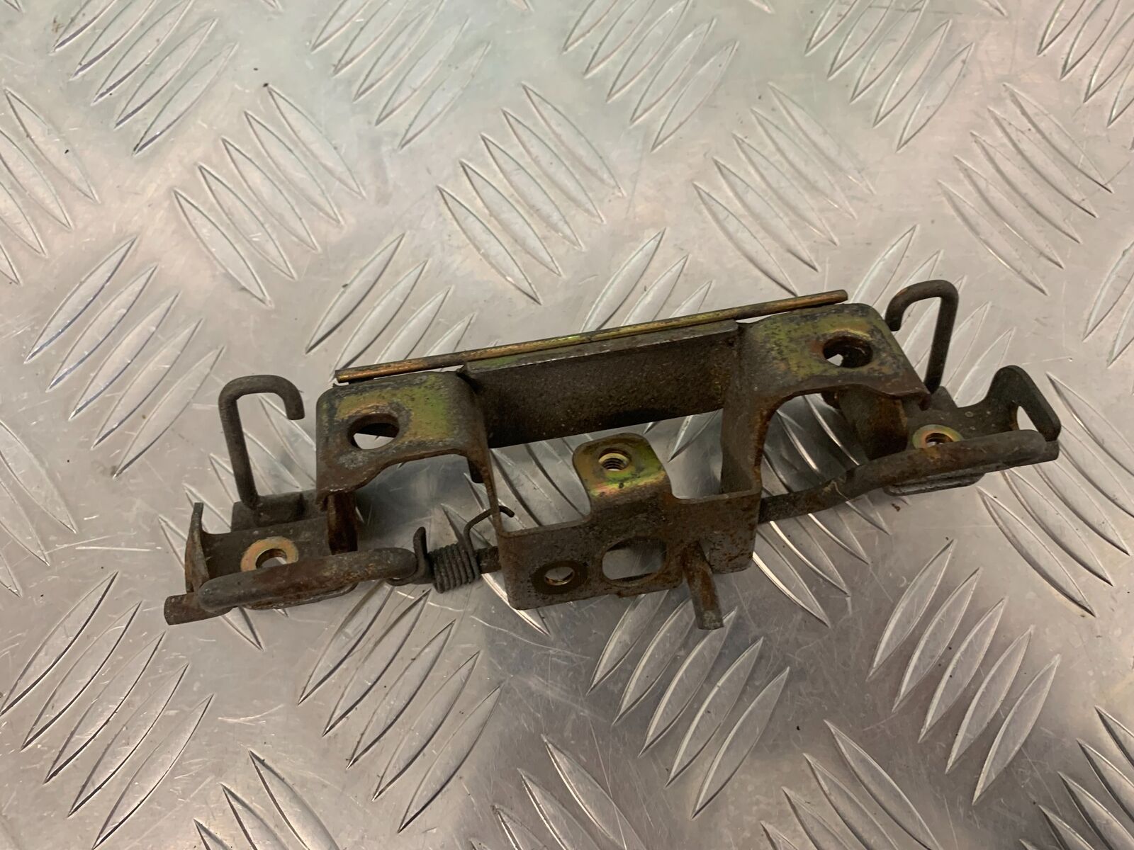 HONDA CBR 400 NC23 TRI-ARM SEAT BRACKET  YEAR 1987-89 (STOCK 969)