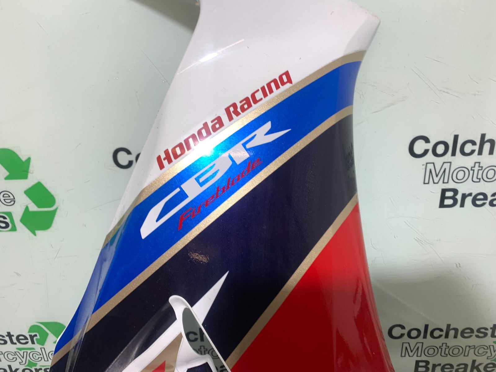 HONDA CBR1000 rr FIREBLADE RIGHT FAIRING PANEL   YEAR 2012-2016 (CMB1198)