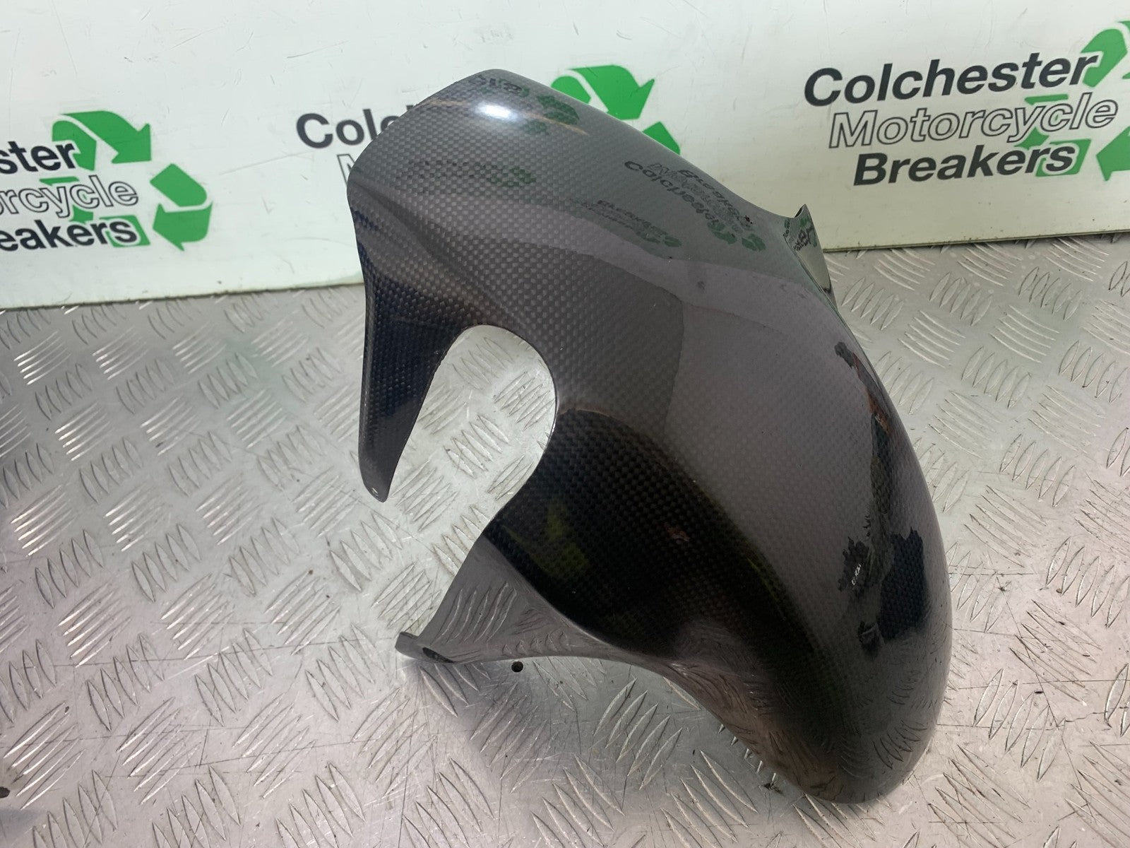 APRILIA RSV1000 R FACTORY MILLE CARBON FRONT MUDGUARD   2004-09 (CMB1203)