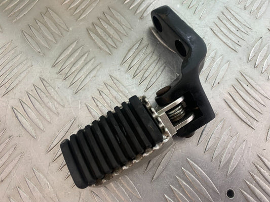 SINNIS TERRAIN 125 FRONT LEFT HANGER AND PEG   YEAR 2024 (CMB1072)