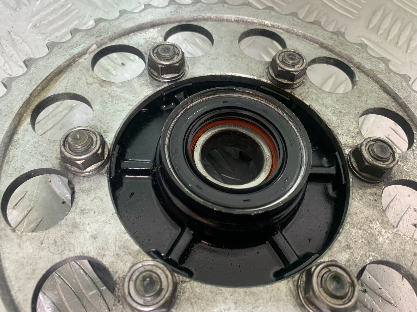 YAMAHA YZF R1 SPROCKET CARRIER  YEAR 2004-2006 (CMB1155)