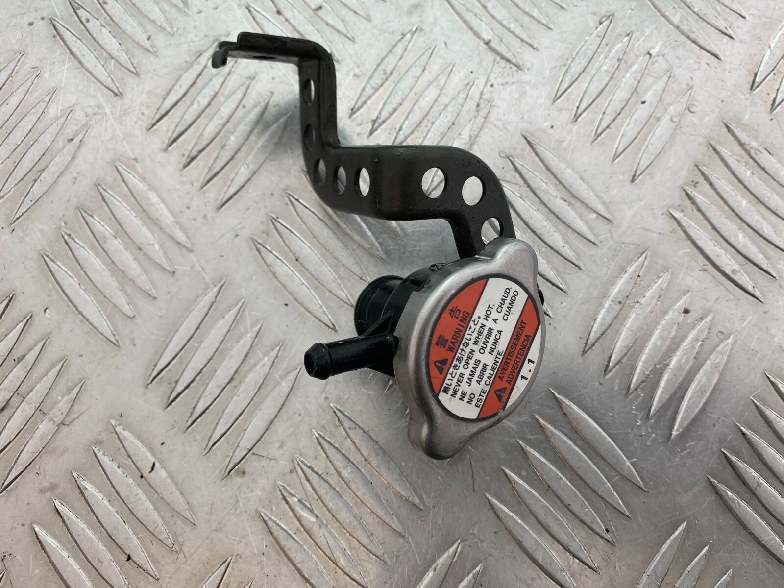 SUZUKI SV1000 SV 1000 K4 RADIATOR CAP   YEAR 2003-2007 (CMB1042)