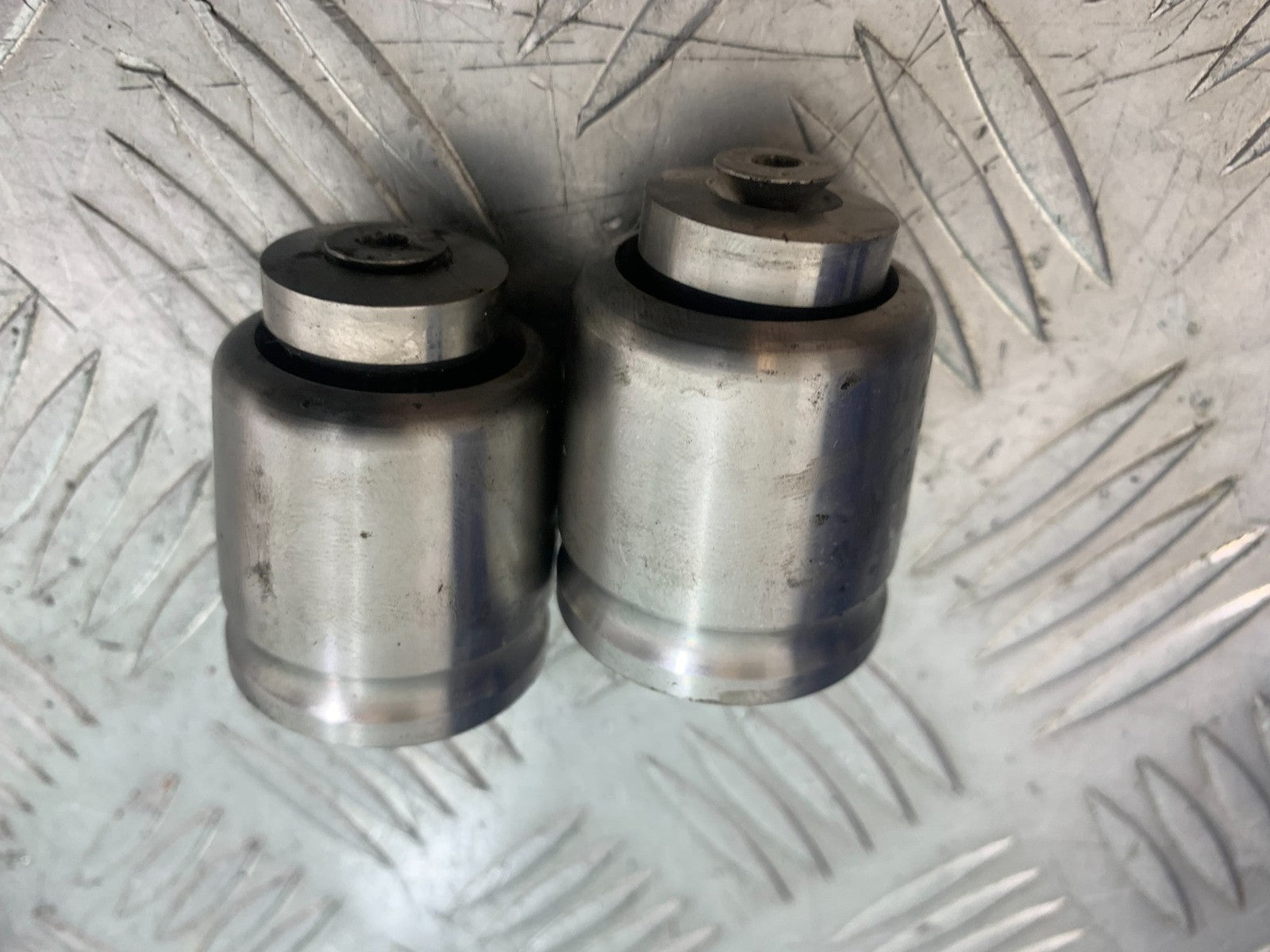 TRIUMPH 955i SPRINT ST BAR END WEIGHTS  1999-2004 (CMB1176)