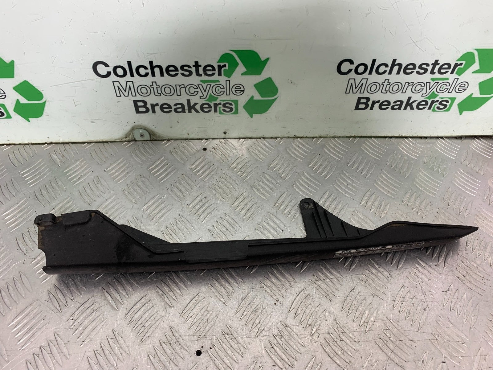 HONDA CB600 CB 600 HORNET CHAIN GUARD YEAR 1998-2002 (CMB1297)