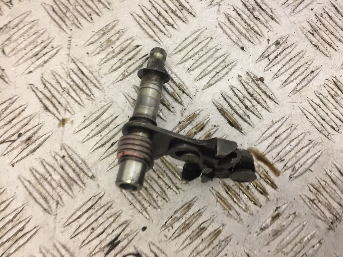 HONDA CBR1000 rr FIREBLADE GEAR SHAFT YEAR 2004-07 (STOCK 690)