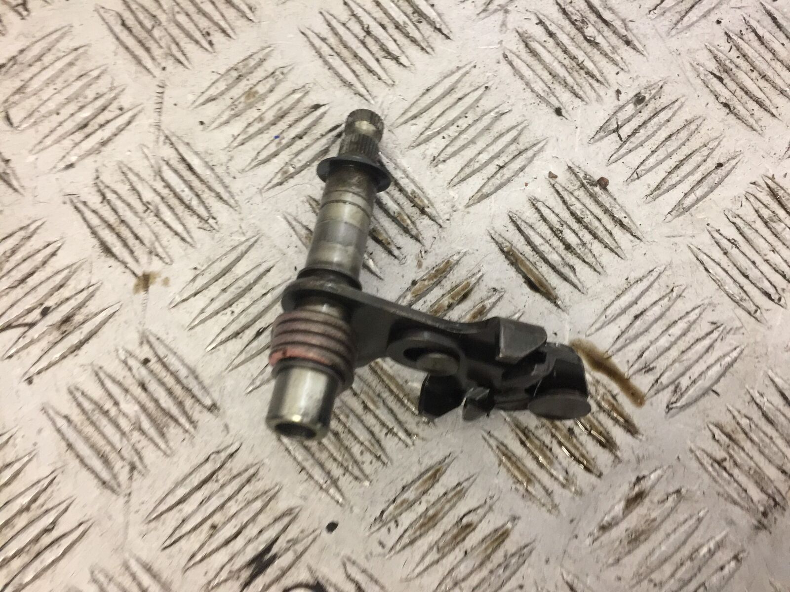 HONDA CBR1000 rr FIREBLADE GEAR SHAFT YEAR 2004-07 (STOCK 690)