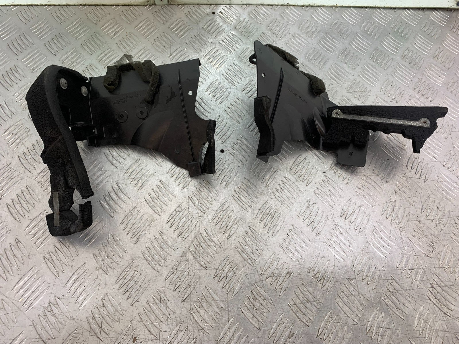 KAWASAKI GTR1400 GTR 1400 INFILL  BRACKETS   YEAR 2007-2009 (CMB1306)