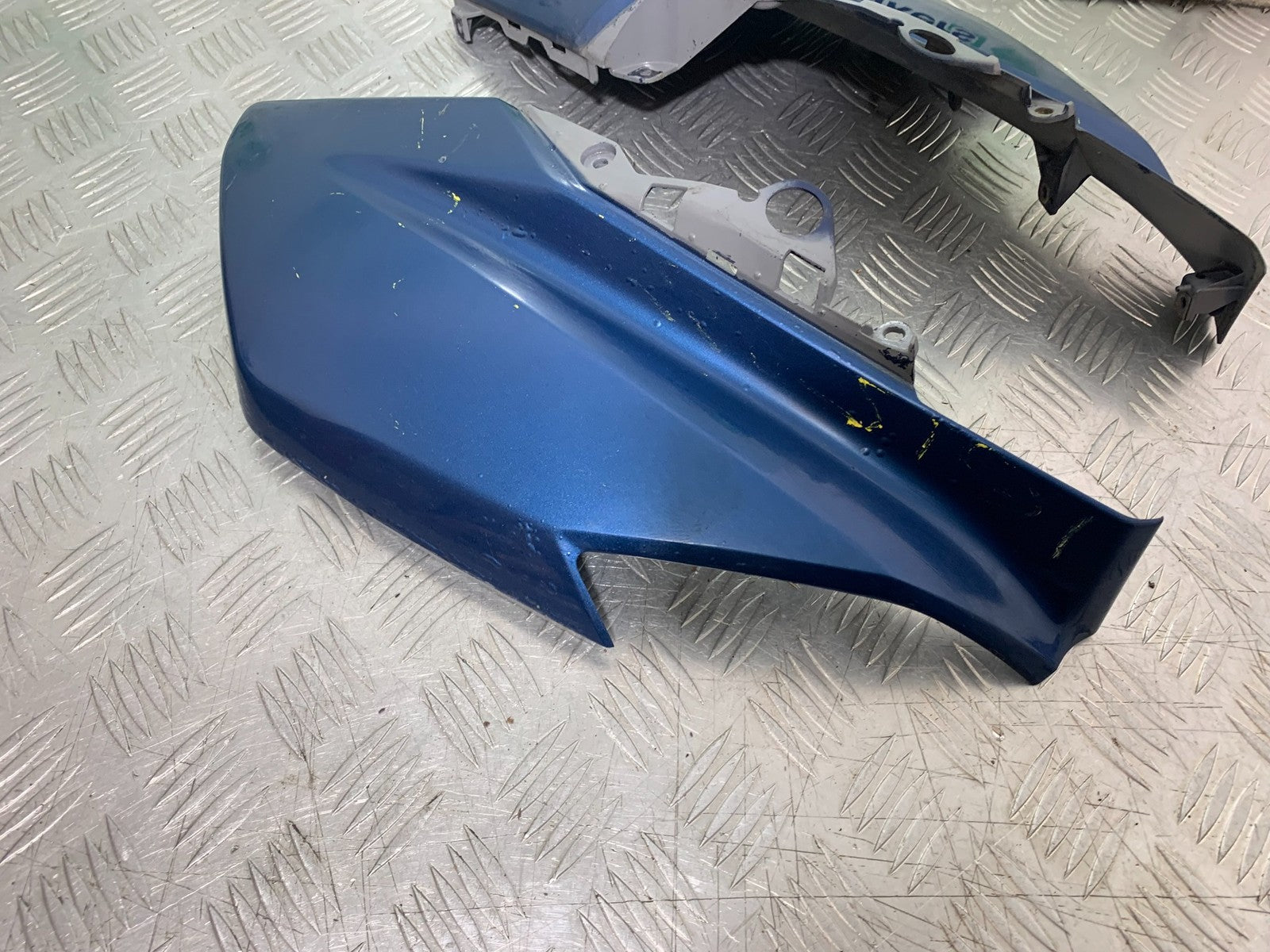 YAMAHA XMAX 125 XMAX-125 LEFT AND RIGHT PANELS  YEAR 2015-2020  (CMB1266)