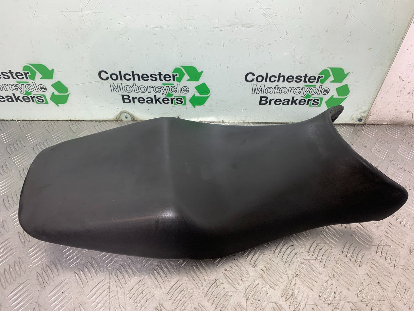 HONDA CBR1100 BLACKBIRD SEAT  YEAR 1999-2005 (CMB1232)