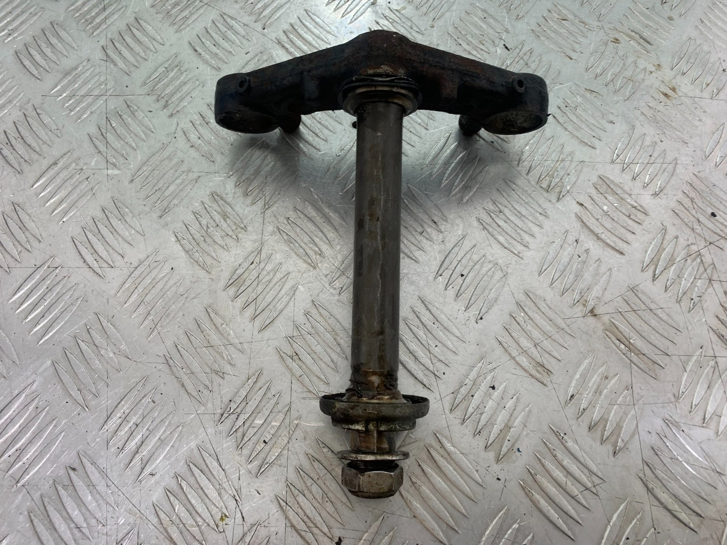 HONDA GL500 GL 500 SILVERWING BOTTOM YOKE   YEAR 1981-82  (CMB1168)