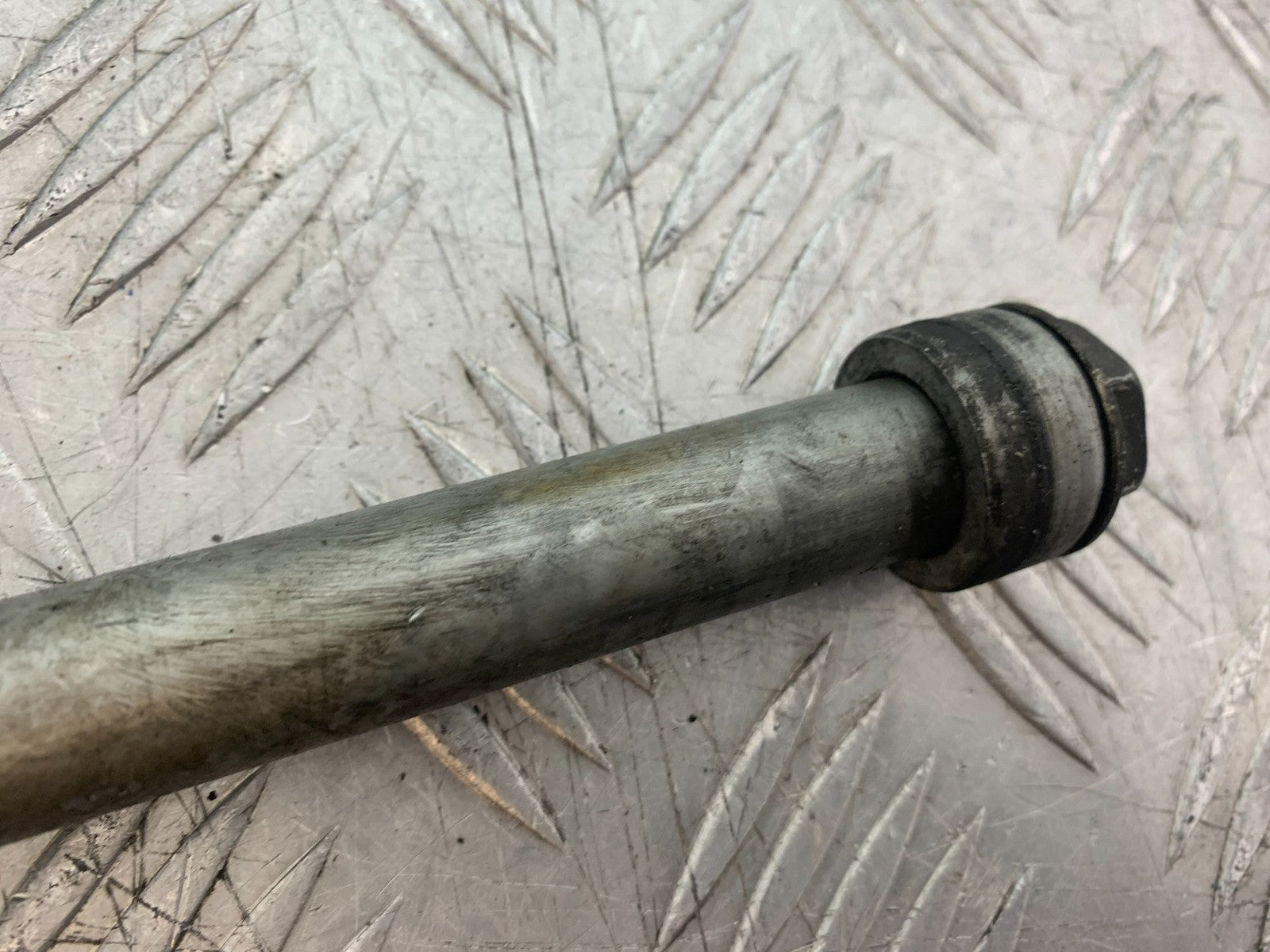 HONDA NT650 V DEAUVILLE FRONT WHEEL SPINDLE   YEAR 1998-01 (CMB1320)