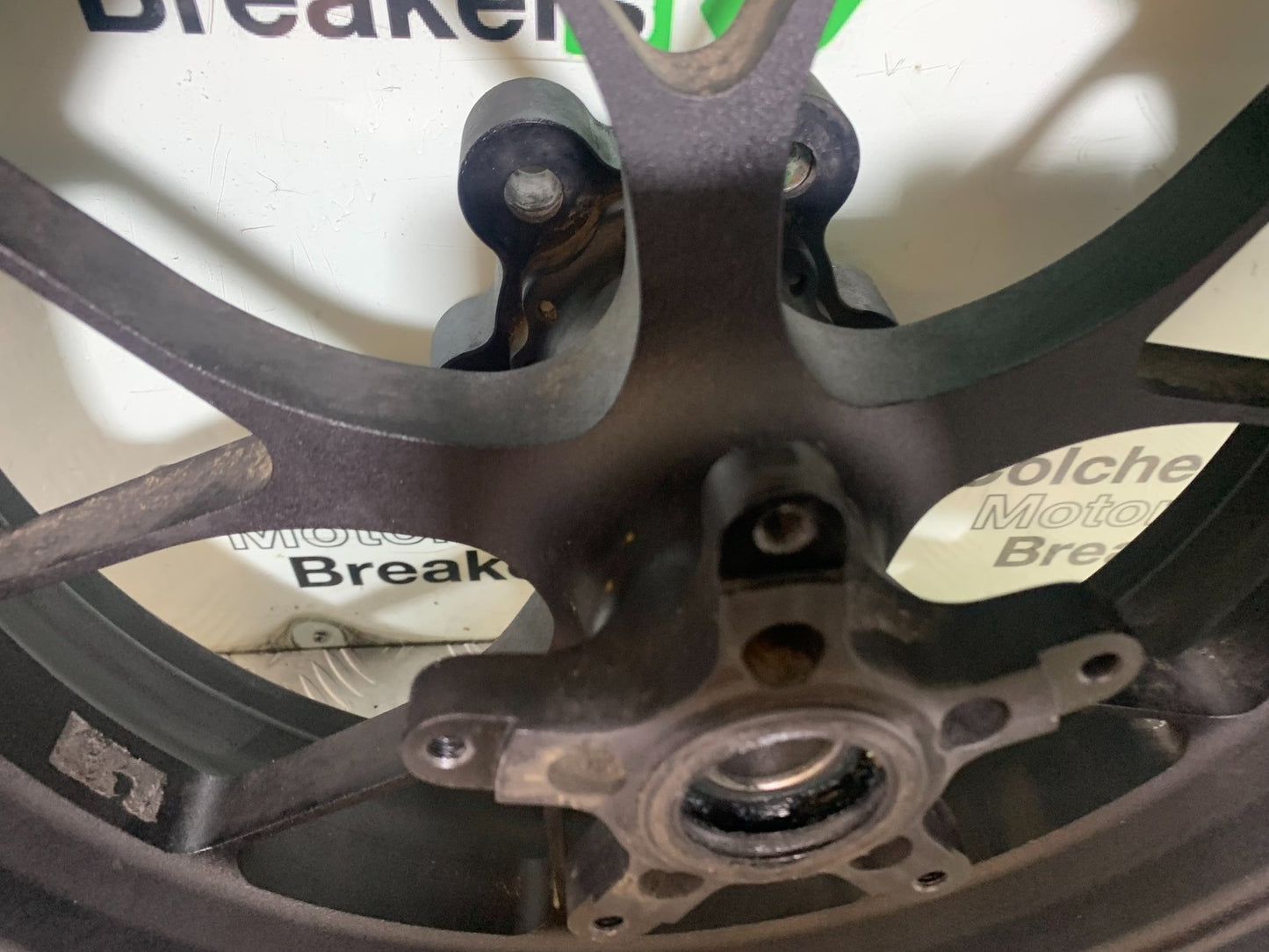 APRILIA RSV4 FACTORY REAR WHEEL  YEAR 2009-2012 (CMB1224)
