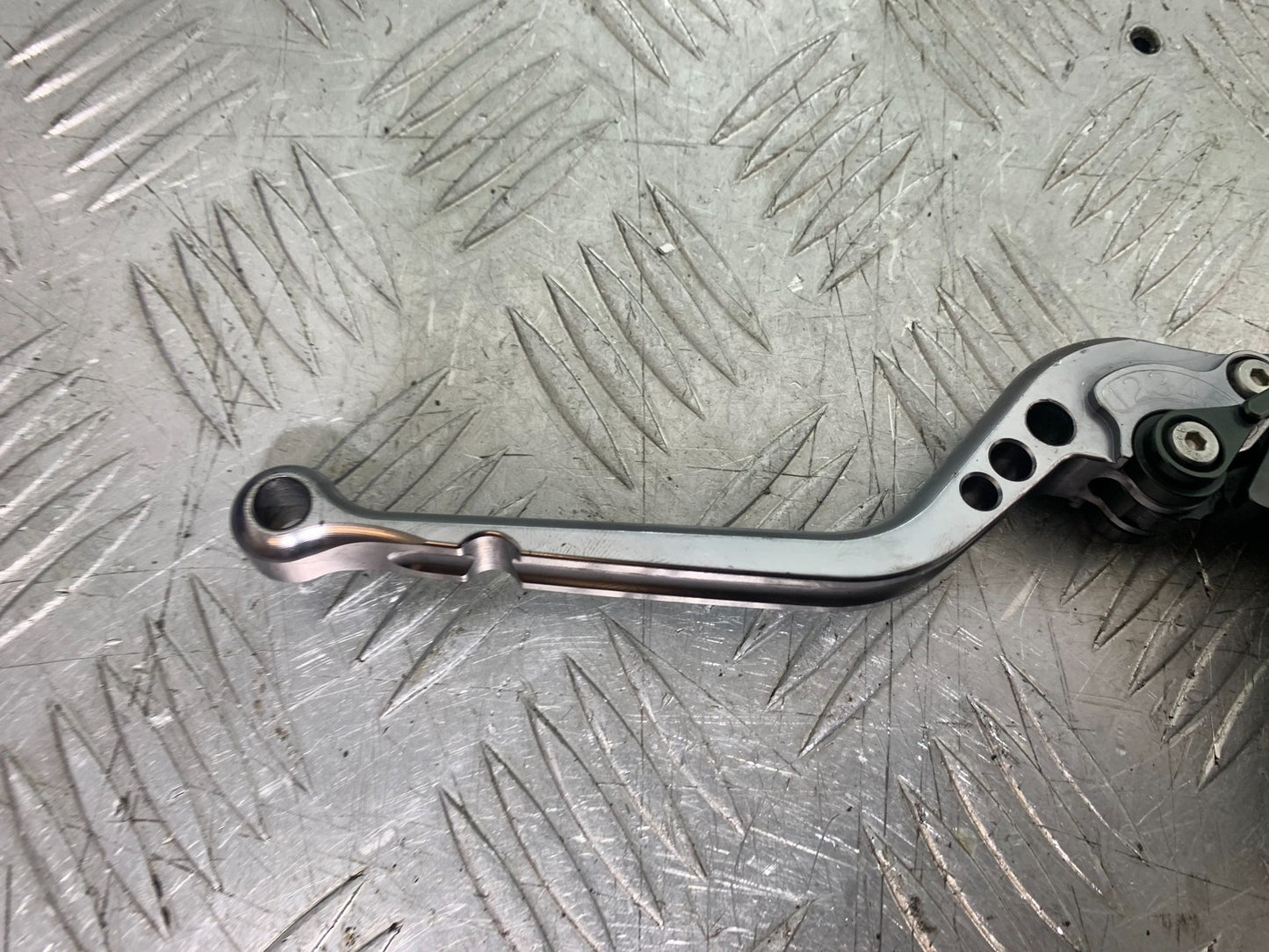 TRIUMPH 1050 SPRINT GT CLUTCH LEVER AND BRACKET  YEAR 2010-2016 (CMB1250)