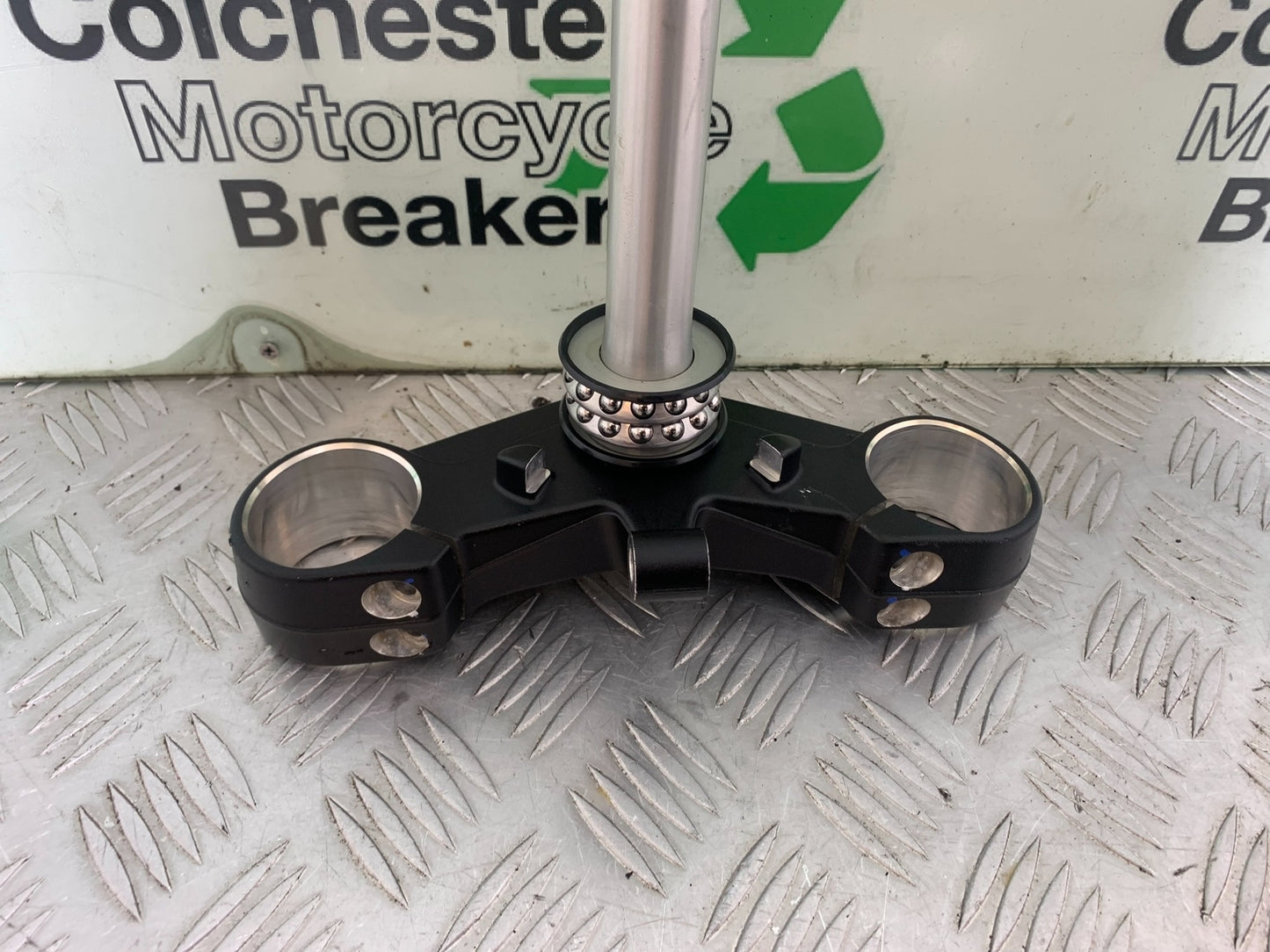 TRIUMPH TRIDENT 660 BOTTOM YOKE  YEAR 2021-2024 (CMB1148)