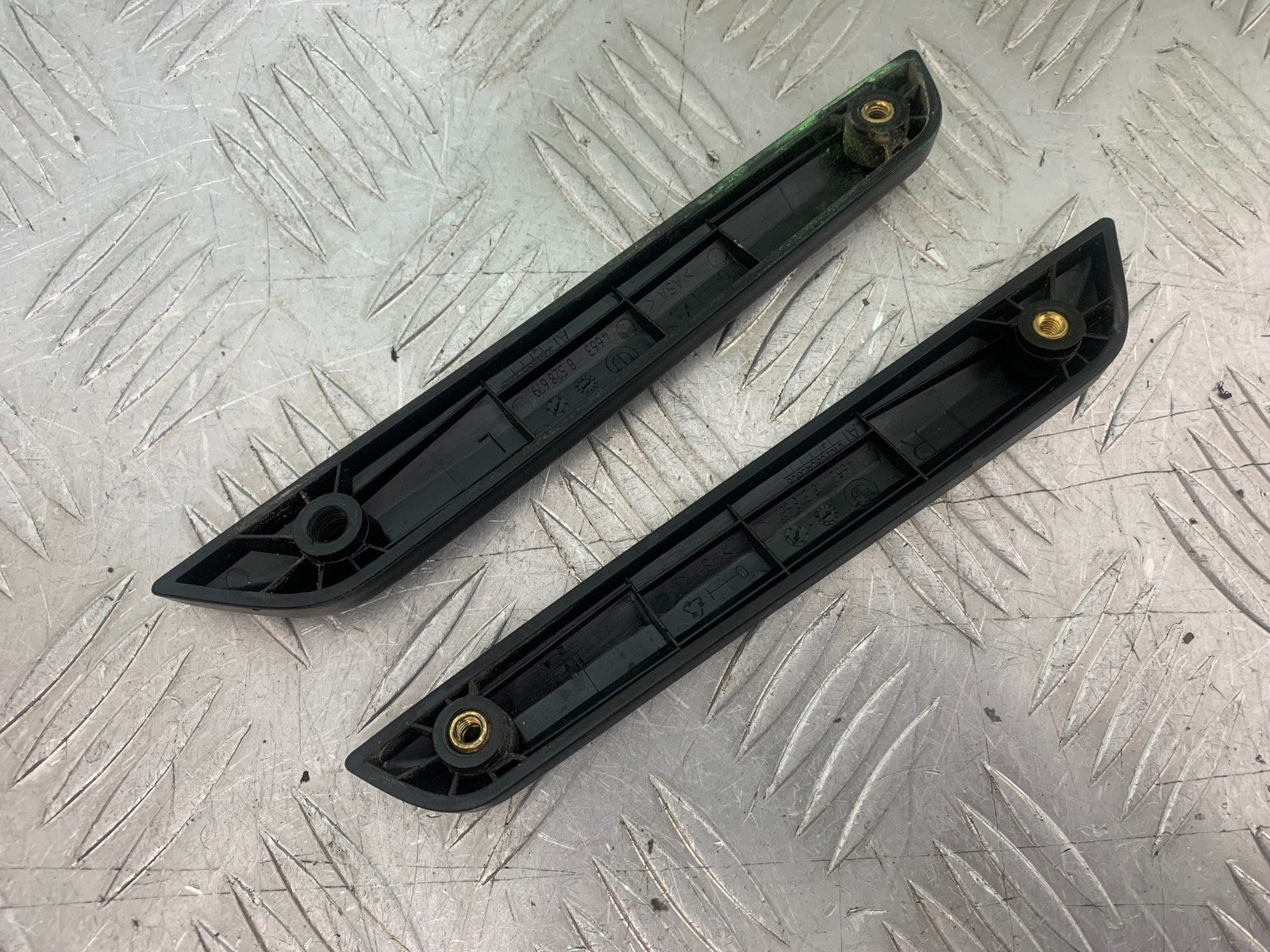 BMW R1200 R 1200 GS LEFT AND RIGHT TRIM  YEAR 2013-2016 (CMB1257)
