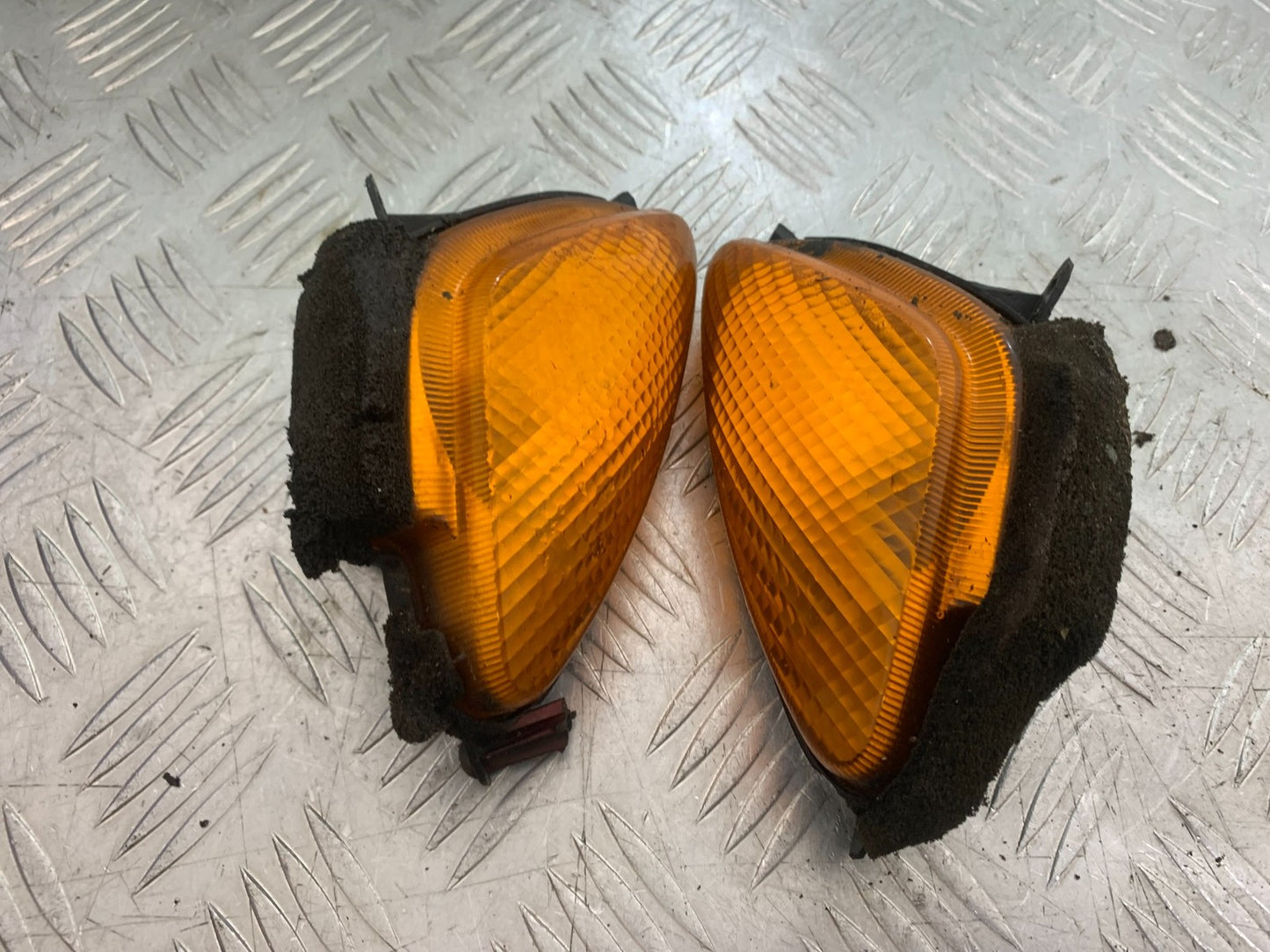 HONDA NT650 V DEAUVILLE FRONT INDICATORS   YEAR 1999 (CMB1268)