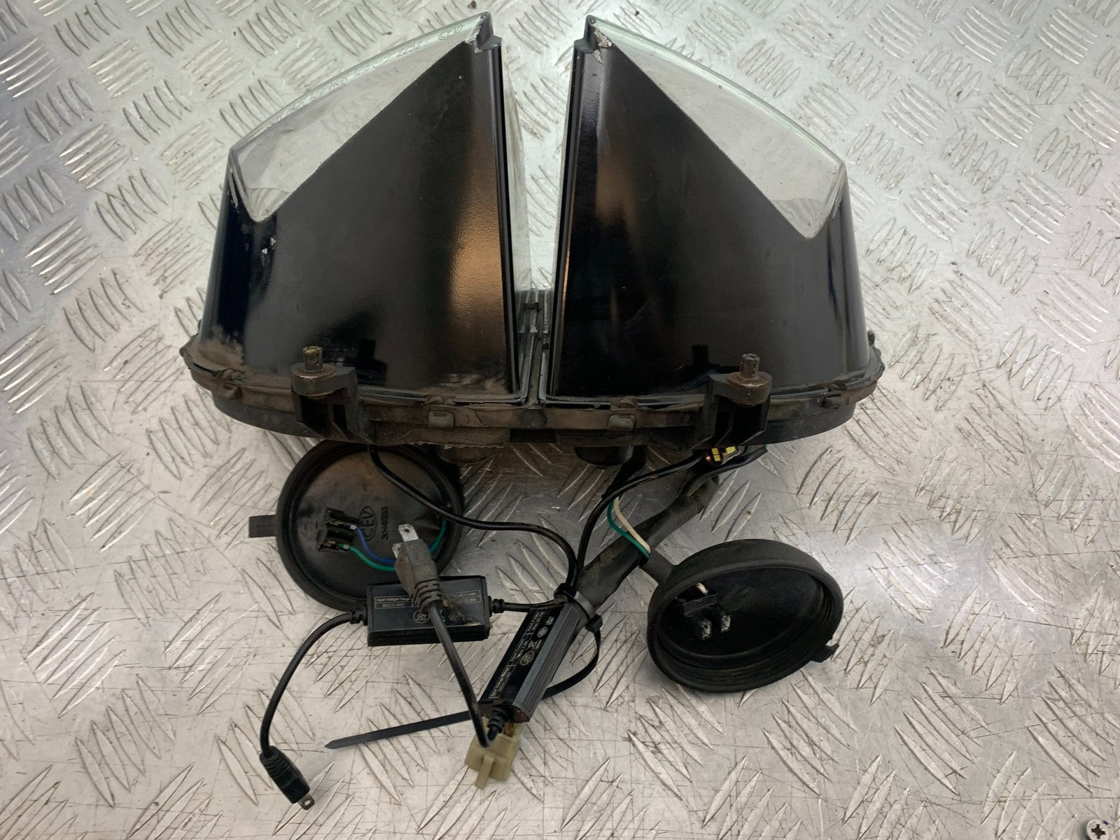 HONDA CBF600 CBF 600 HEADLIGHT YEAR 2004-07  (CMB1305)
