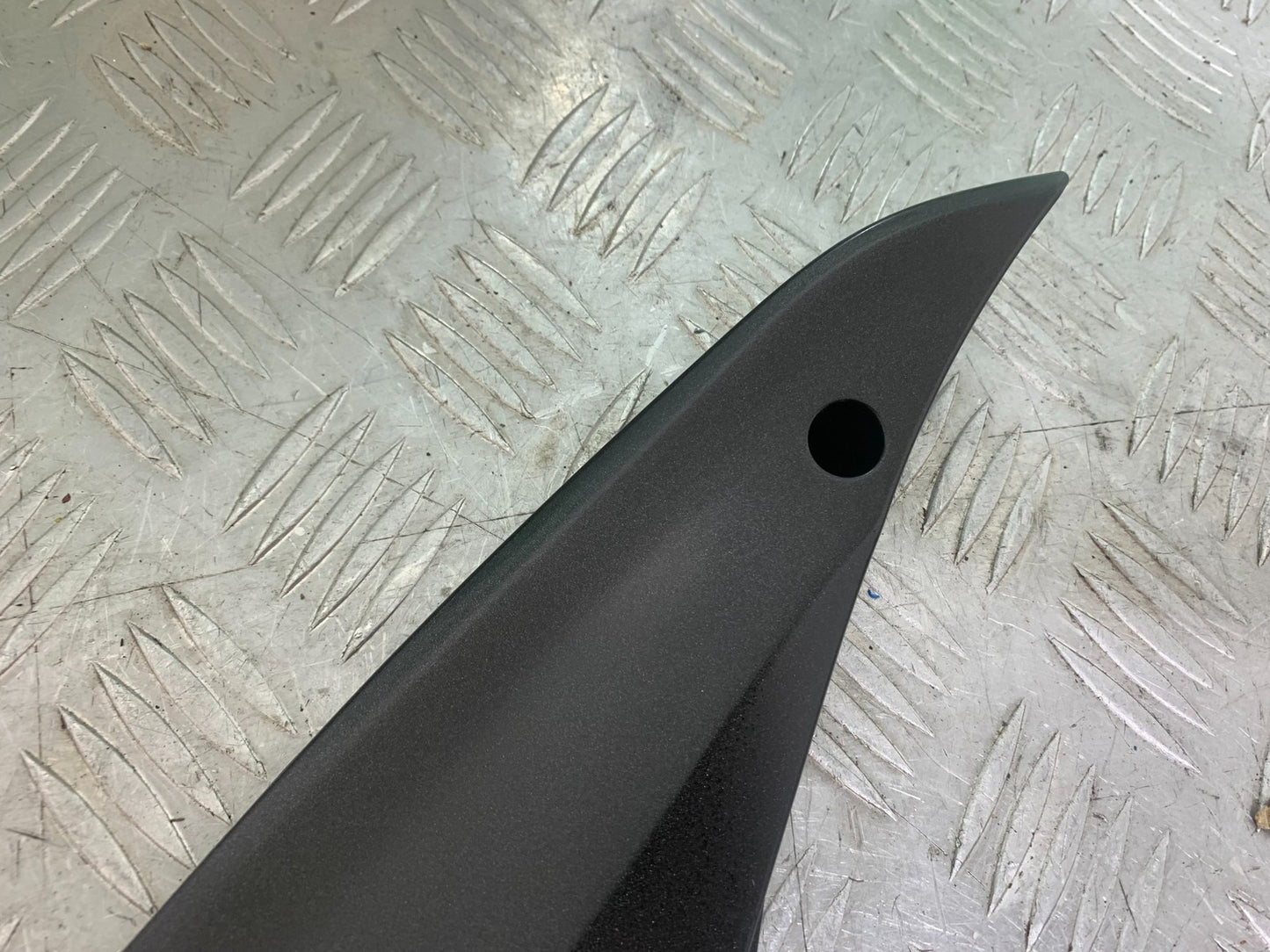 KAWASAKI ZX10R ZX10 R RIGHT INFILL PANEL  2008-2010 (CMB1206)