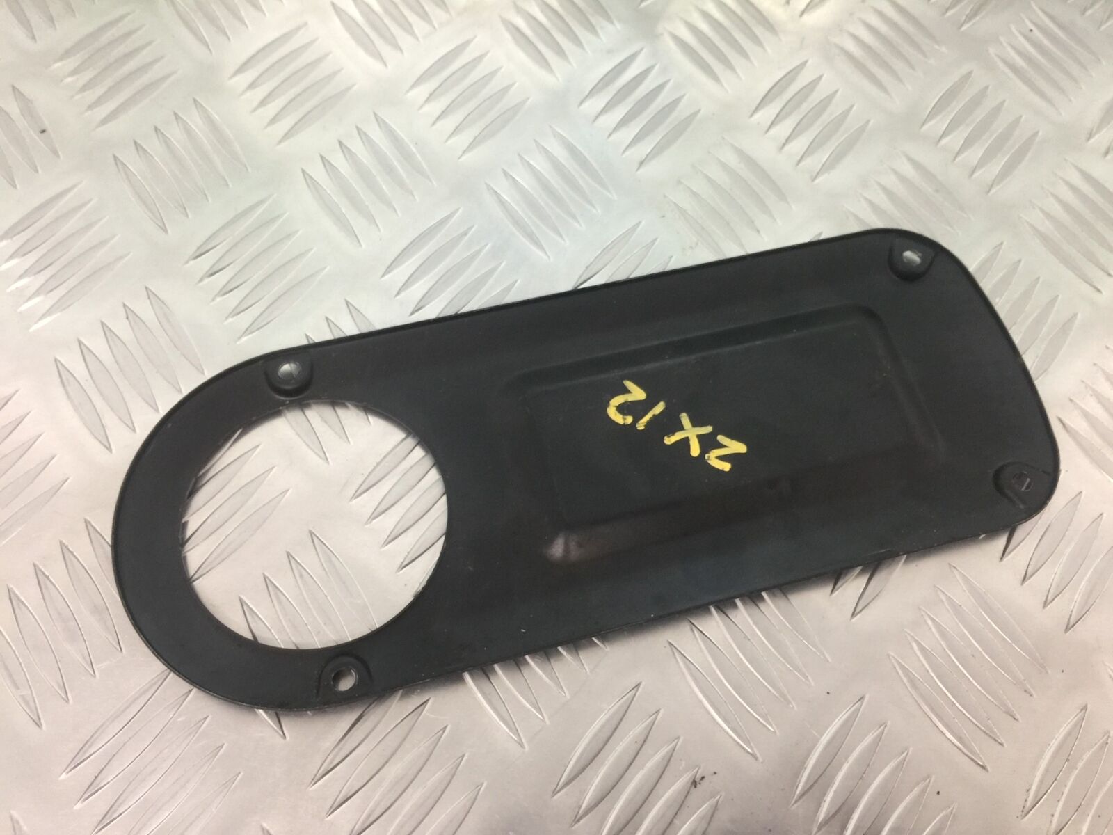 KAWASAKI ZX12R ZX12 R PETROL CAP INFILL COVER   YEAR 2000 (STOCK 913)