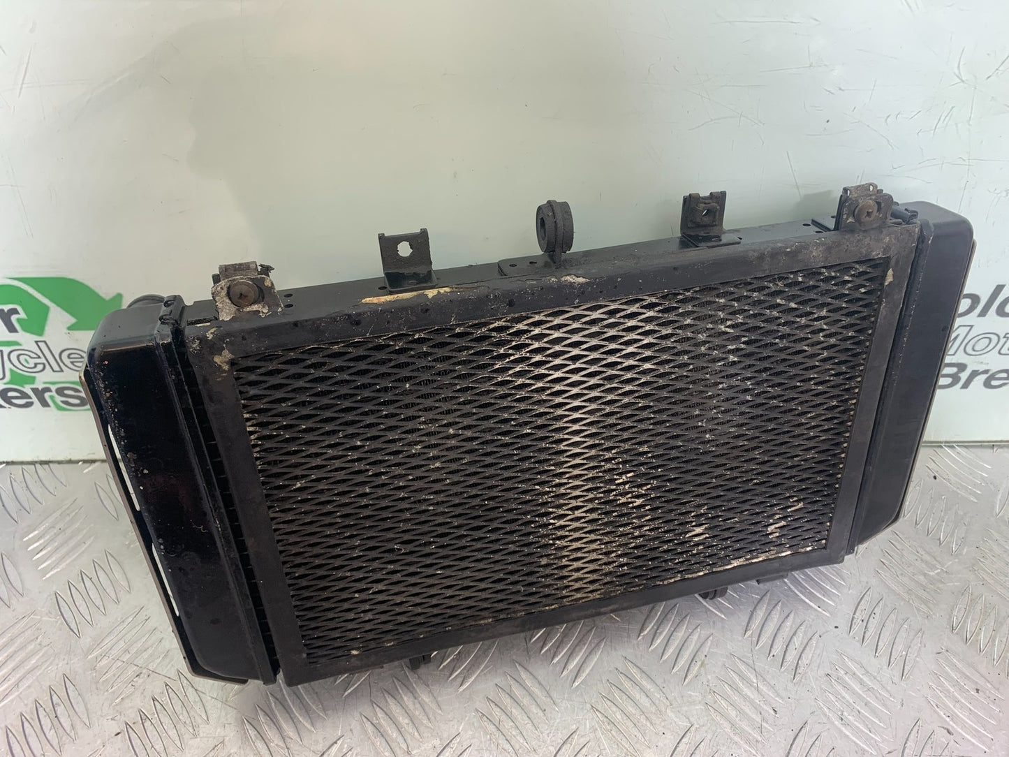 KAWASAKI Z750 Z 750 RADIATOR YEAR 2004-2006  (CMB1234)
