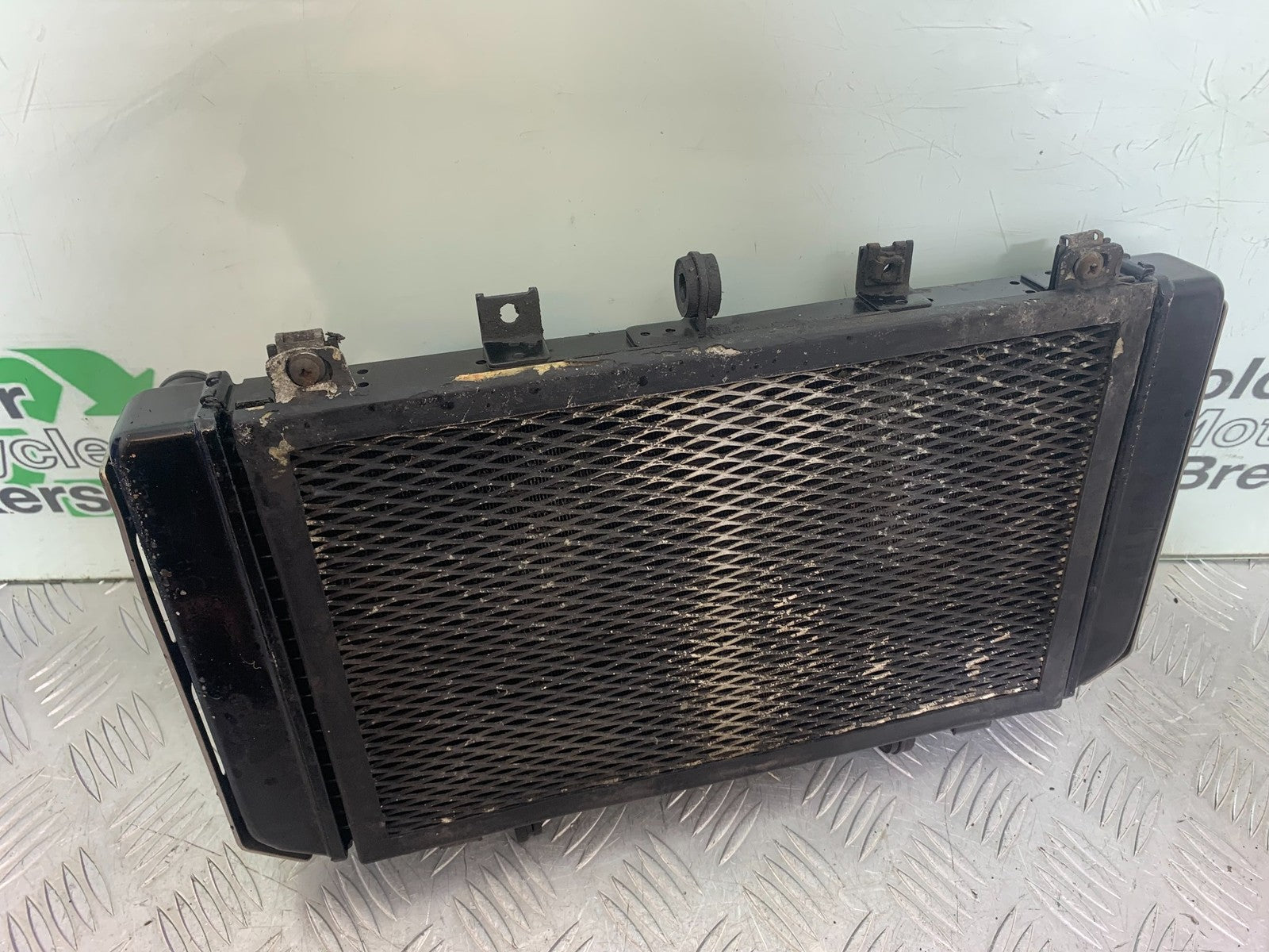 KAWASAKI Z750 Z 750 RADIATOR YEAR 2004-2006  (CMB1234)