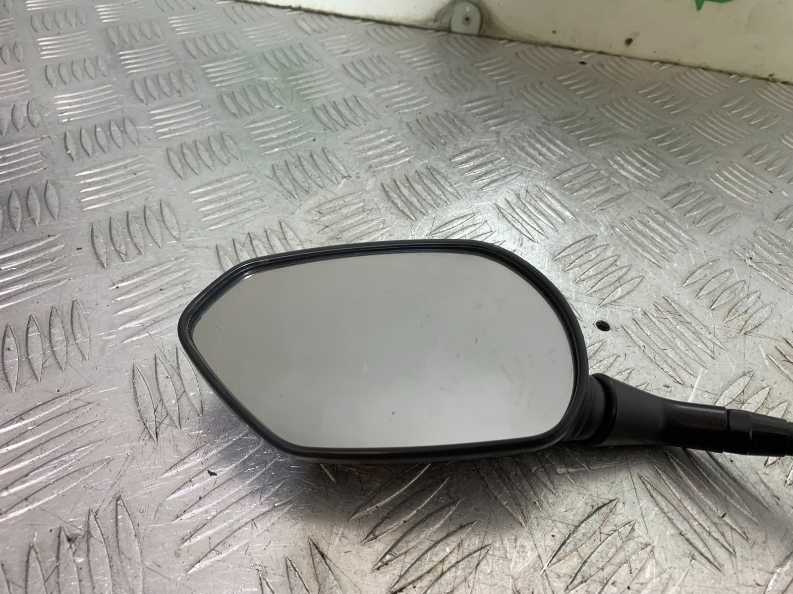 TRIUMPH TRIDENT 660 LEFT MIRROR  YEAR 2021-2024 (CMB1295)