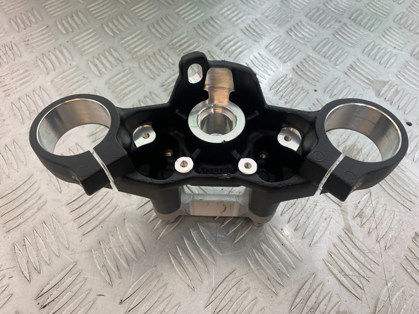 TRIUMPH TRIDENT 660 TOP YOKE  YEAR 2021-2024 (CMB1148)