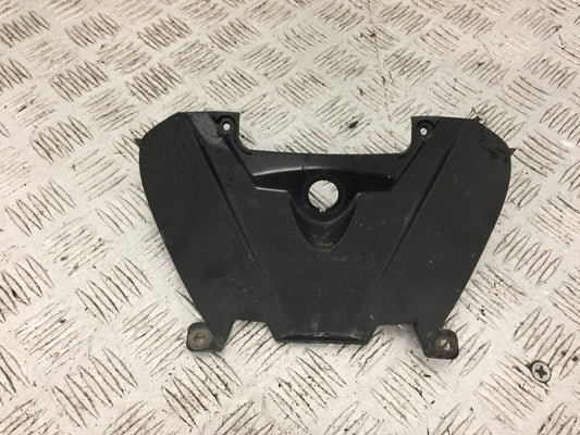 SUZUKI GSX-S 125 PANEL JOINER   YEAR 2017-2020  (STOCK 779)