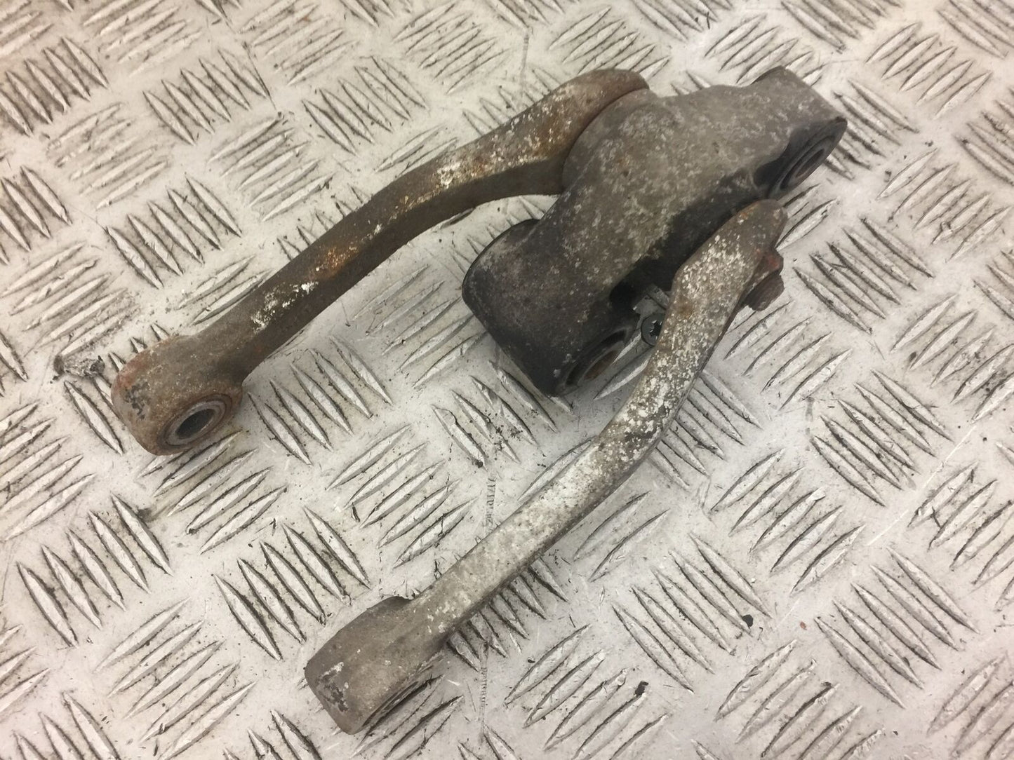 KAWASAKI ZXR400 ZXR 400 L REAR SHOCK LINKAGE  YEAR 1991 1994