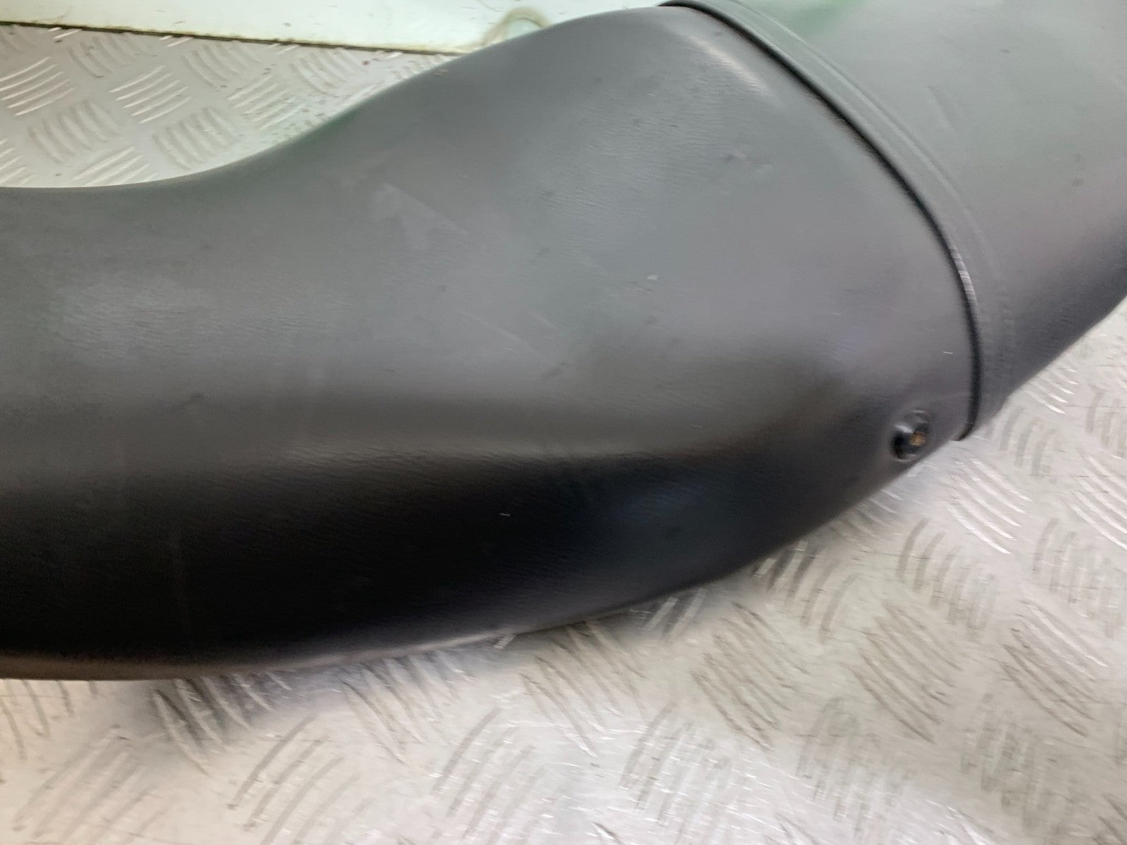TRIUMPH 955I SPRINT RS SEAT  YEAR 1999-03 (CMB1313)
